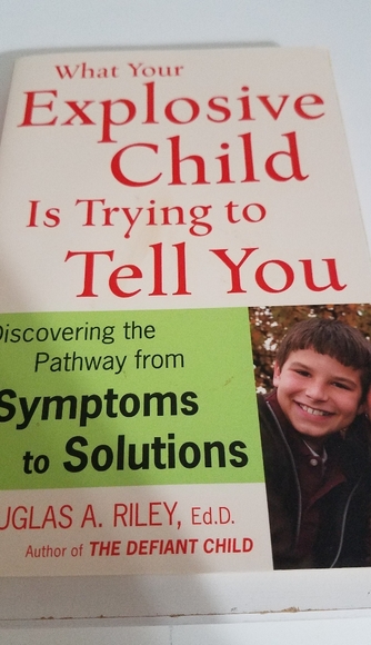 Three child psychology books - Picture 4 of 5